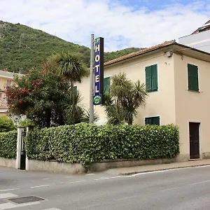 Bed & Breakfast Giardino Delle Rose Bike&breakfast, Finale Ligure